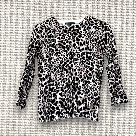 Cute! Cable & Gauge Animal Print Sweater in Black White & Tan - Picture 2 of 5